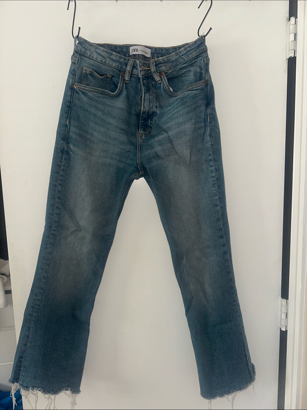Zara women’s cropped flare jeans size 2